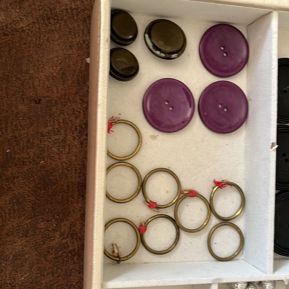 vintage buttons from an estate lot for sale - Picture 12 of 15